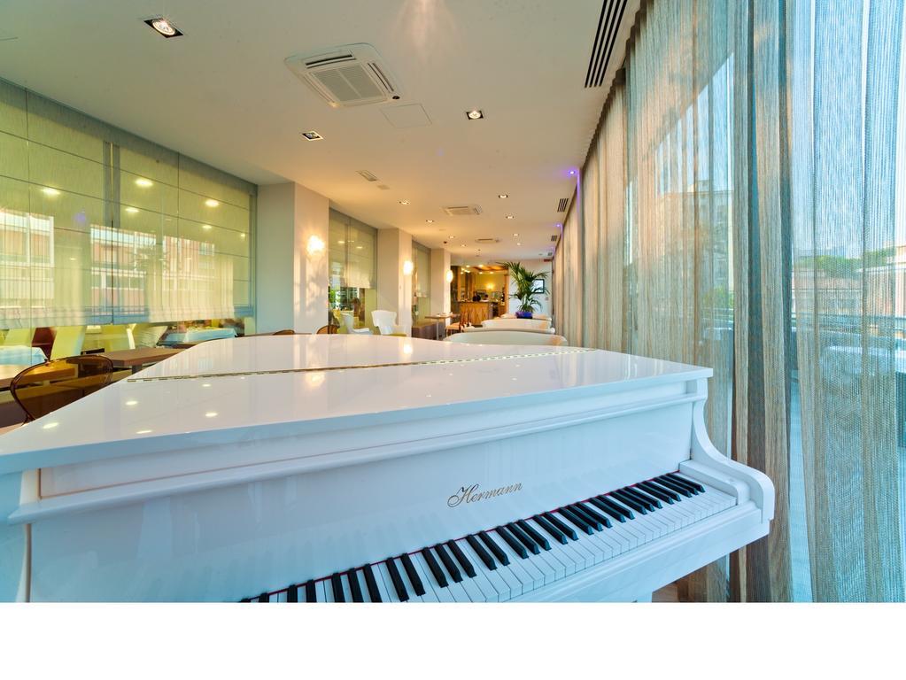 Hotel Italy Bibione Exterior foto