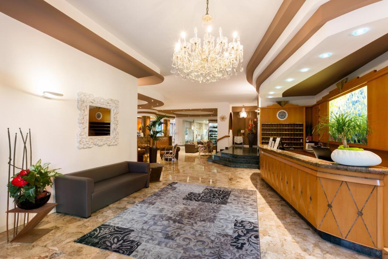 Hotel Italy Bibione Exterior foto