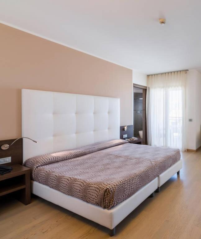Hotel Italy Bibione Exterior foto